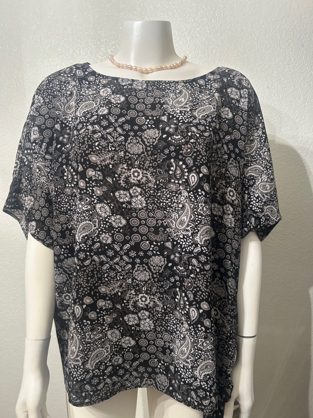 Michael Kors Black & White Paisley Short Sleeve with Bottom TieTop